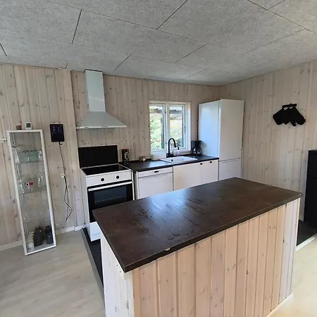Hébergement de vacances Renovated With Hot Tub Marielyst *